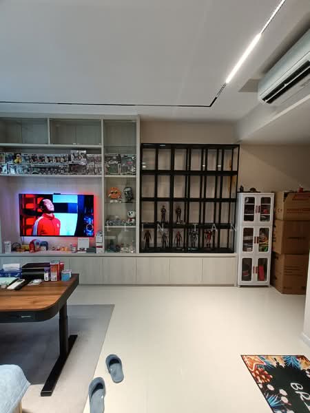 The Jovell, 21 Flora Drive, 2 Bedrooms, 635 sqft, Condominium For Sale, by Collin Tan, 500121866 - Living Room - PropertyGuru.com.sg