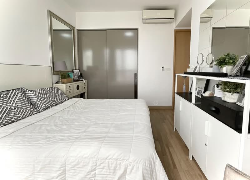 Commonwealth Towers, 232 Commonwealth Avenue, 2 Bedrooms, 797 sqft, Condominium For Sale, by Jacq Ng, 500121872 - Master Bedroom - PropertyGuru.com.sg
