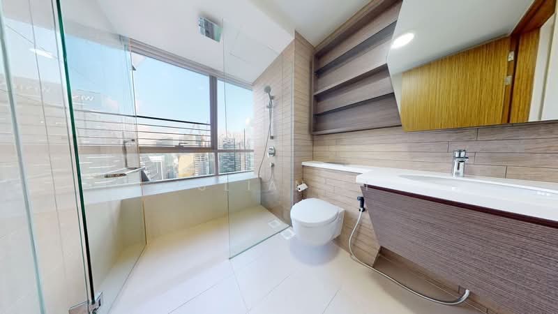 V on Shenton, 5 Shenton Way, 3 Bedrooms, 1,765 sqft, Condominium For Sale, by Julian Li, 500121880 - Bathroom - PropertyGuru.com.sg