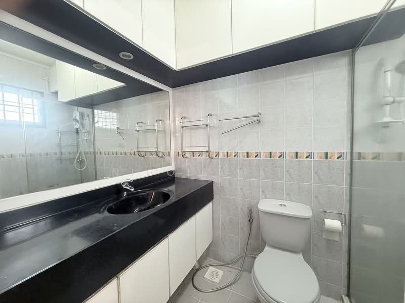 106A Punggol Field, 106A Punggol Field, 3 Bedrooms, 1,184 sqft, HDB Flat For Rent, by Nicole Wai, 500121881 - Bathroom - PropertyGuru.com.sg
