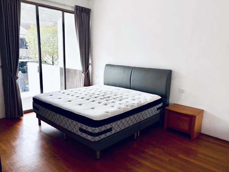 Woo Mon Chew Road, Woo Mon Chew Road, 3 Bedrooms, 2,350 sqft, Terraced House For Rent, by Denise Tan, 500121883 - Bedroom - PropertyGuru.com.sg