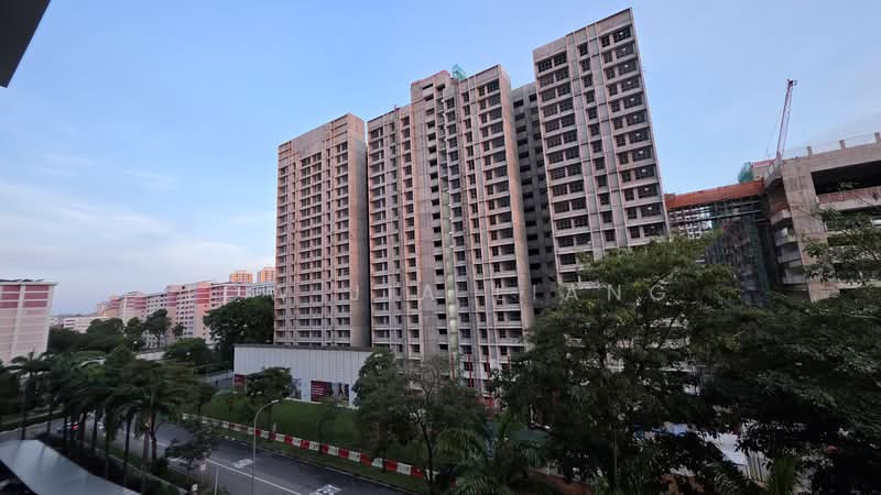 Grandeur 8, 2 Ang Mo Kio Central 3, 2 Bedrooms, 1,130 sqft, Condominium For Sale, by Low Jia Liang, 500121887 - Exterior - PropertyGuru.com.sg