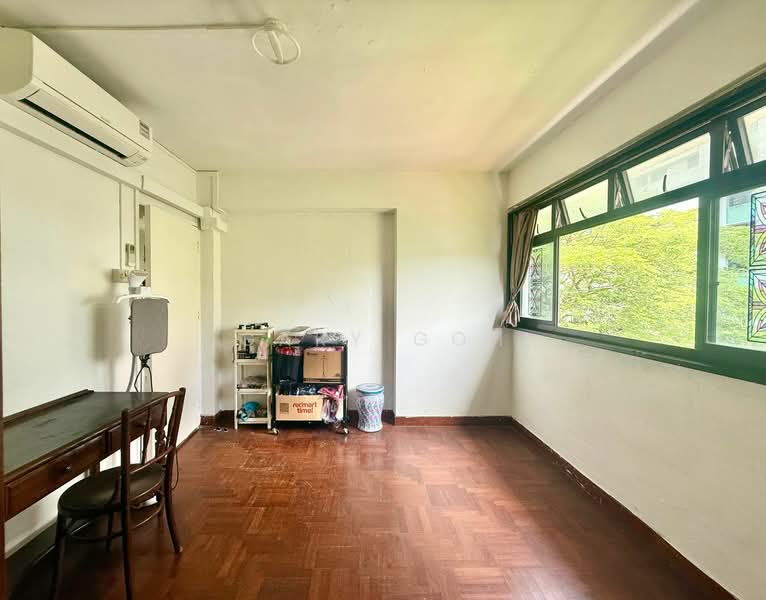 229 Lorong 8 Toa Payoh, 229 Lorong 8 Toa Payoh, 4 Bedrooms, 1,259 sqft, HDB Flat For Sale, by Gary Goh, 500121893 - Bedroom 1 - PropertyGuru.com.sg