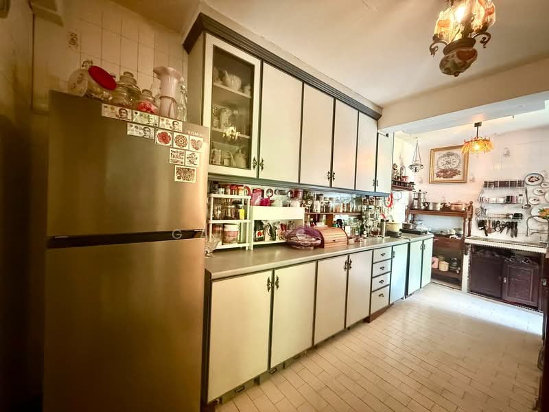 229 Lorong 8 Toa Payoh, 229 Lorong 8 Toa Payoh, 4 Bedrooms, 1,259 sqft, HDB Flat For Sale, by Gary Goh, 500121893 - Kitchen - PropertyGuru.com.sg