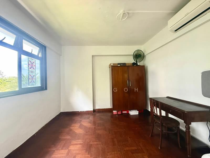 229 Lorong 8 Toa Payoh, 229 Lorong 8 Toa Payoh, 4 Bedrooms, 1,259 sqft, HDB Flat For Sale, by Gary Goh, 500121893 - Bedroom 3 - PropertyGuru.com.sg