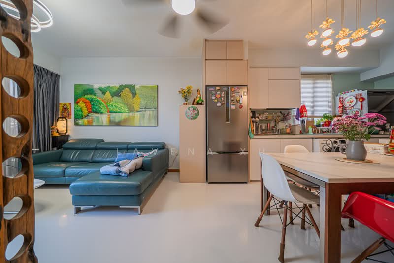 Waterfront Gold, 754 Bedok Reservoir Road, 2 Bedrooms, 893 sqft, Condominium For Sale, by Lavena Xu, 500121902 - Living Room - PropertyGuru.com.sg