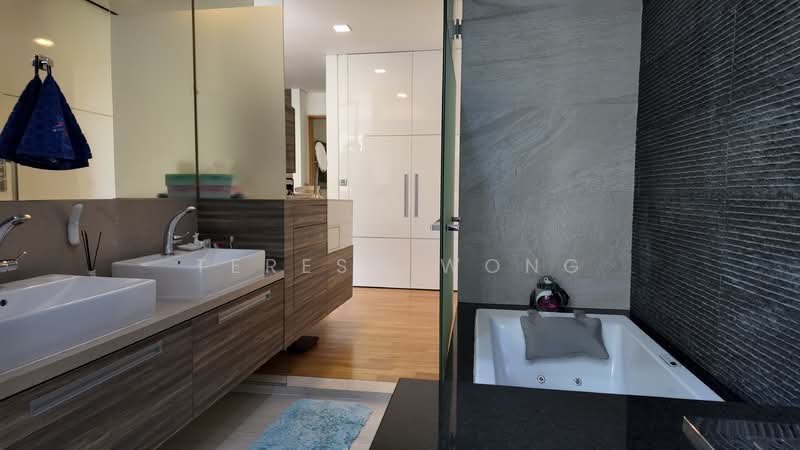 Villa Begonia, 2 Begonia Walk, 5 Bedrooms, 3,400 sqft, Corner Terrace For Sale, by Teresa Wong, 500121903 - Bathroom - PropertyGuru.com.sg