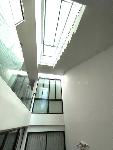 Cheap and Freehold Semi-D with 7 Ensuite Bedrooms and Park 4 Cars!, , 7 Bedrooms, 6,000 sqft, Semi-Detached House For Sale, by Jason Chew, 500121906 - Well Designed Airwell - PropertyGuru.com.sg