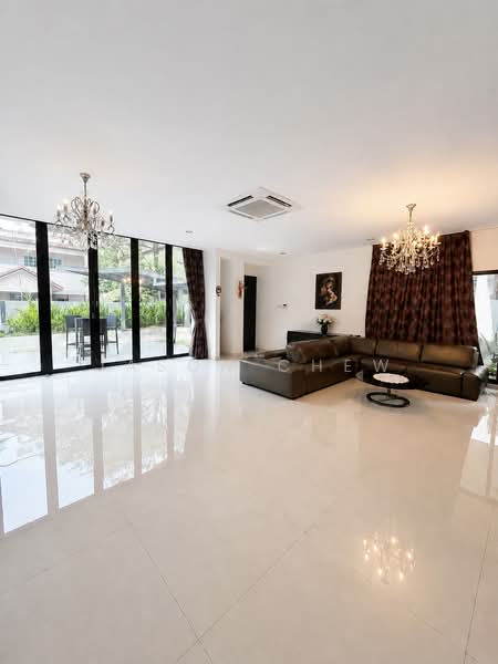 Cheap and Freehold Semi-D with 7 Ensuite Bedrooms and Park 4 Cars!, , 7 Bedrooms, 6,000 sqft, Semi-Detached House For Sale, by Jason Chew, 500121906 - Living Room - PropertyGuru.com.sg