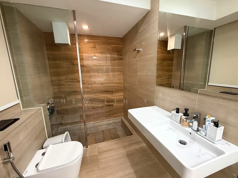 Silversea, 46 Marine Parade Road, 2 Bedrooms, 1,066 sqft, Condominium For Sale, by Chew Lih Yuan, 500121916 - Bathroom - PropertyGuru.com.sg