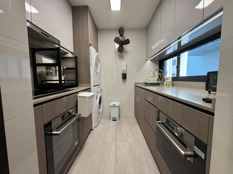 Avenue South Residence, 11 Silat Avenue, 3 Bedrooms, 947 sqft, Condominium For Rent, by Cheryl Soh, 500121927 - Kitchen - PropertyGuru.com.sg