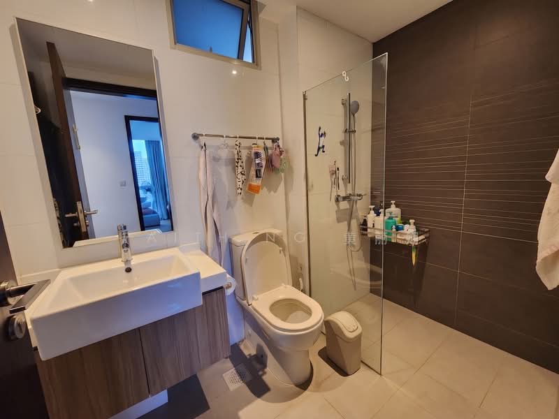 Lake Life, 10 Tao Ching Road, 3 Bedrooms, 1,087 sqft, Executive Condominium For Sale, by Faith Ng 黄丽娴, 500121931 - Bathroom - PropertyGuru.com.sg