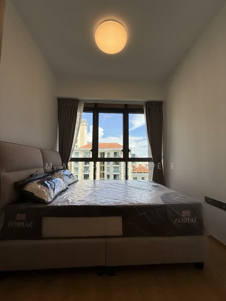 Hill House, 10A-11 Institution Hill, 10B, 2 Bedrooms, 452 sqft, Condominium For Rent, by Marcos Lee, 500121935 - Bedroom - PropertyGuru.com.sg