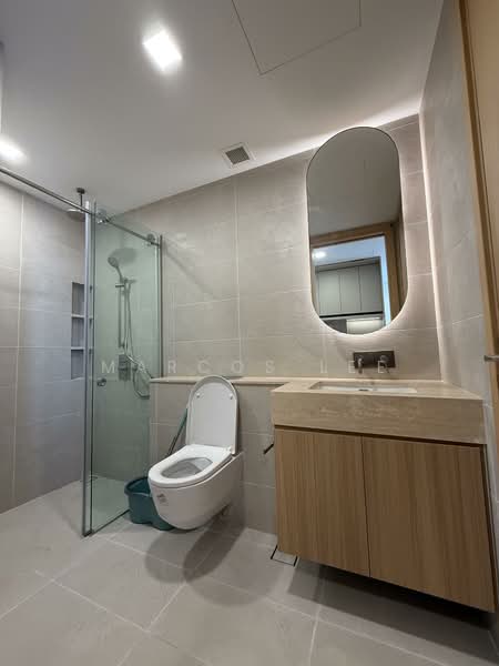 Hill House, 10A-11 Institution Hill, 10B, 2 Bedrooms, 452 sqft, Condominium For Rent, by Marcos Lee, 500121935 - Bathroom - PropertyGuru.com.sg