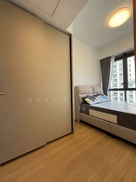 Hill House, 10A-11 Institution Hill, 10B, 2 Bedrooms, 452 sqft, Condominium For Rent, by Marcos Lee, 500121935 - Bedroom - PropertyGuru.com.sg