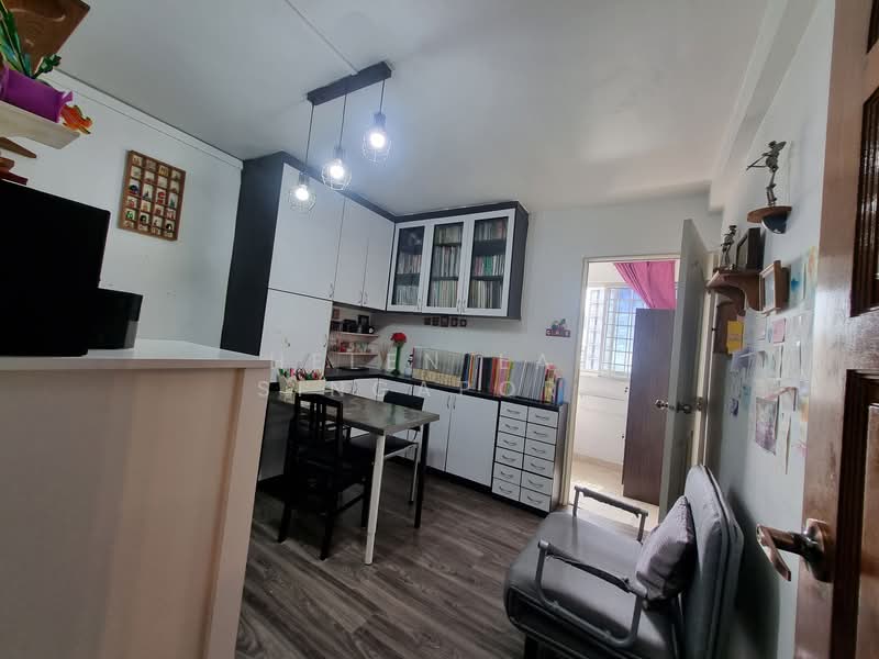 238 Lorong 1 Toa Payoh, 238 Lorong 1 Toa Payoh, 3 Bedrooms, 1,292 sqft, HDB Flat For Sale, by Helen Lai Singapore, 500121941 - Bedroom 2 Partition - PropertyGuru.com.sg