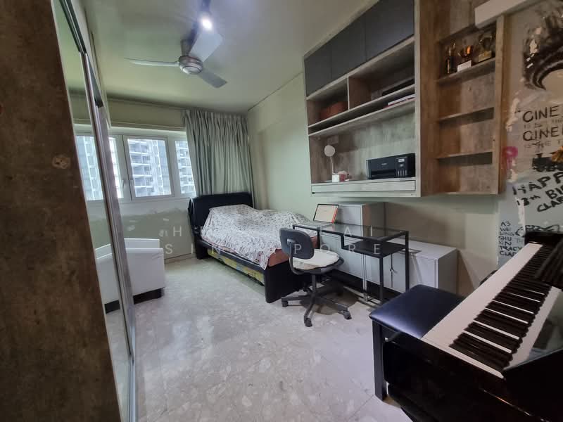 238 Lorong 1 Toa Payoh, 238 Lorong 1 Toa Payoh, 3 Bedrooms, 1,292 sqft, HDB Flat For Sale, by Helen Lai Singapore, 500121941 - Bedroom 3 newly installed Soundproof - PropertyGuru.com.sg