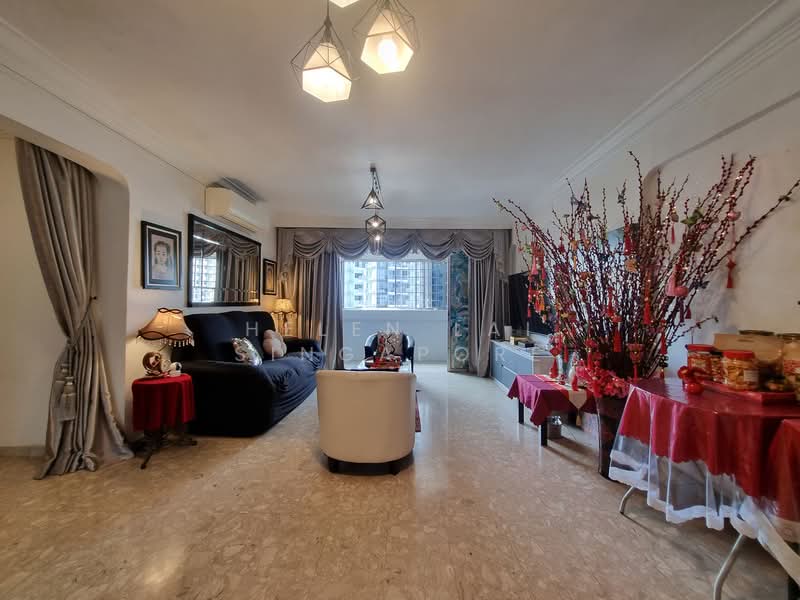 238 Lorong 1 Toa Payoh, 238 Lorong 1 Toa Payoh, 3 Bedrooms, 1,292 sqft, HDB Flat For Sale, by Helen Lai Singapore, 500121941 - Huge Living Room - PropertyGuru.com.sg