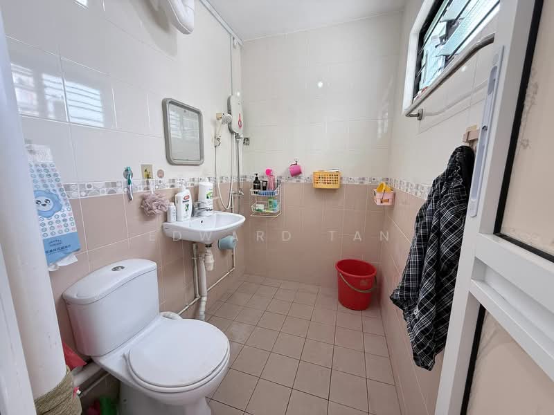 613 Hougang Avenue 8, 613 Hougang Avenue 8, 3 Bedrooms, 1,119 sqft, HDB Flat For Sale, by Edward Tan, 500121952 - En suite - PropertyGuru.com.sg