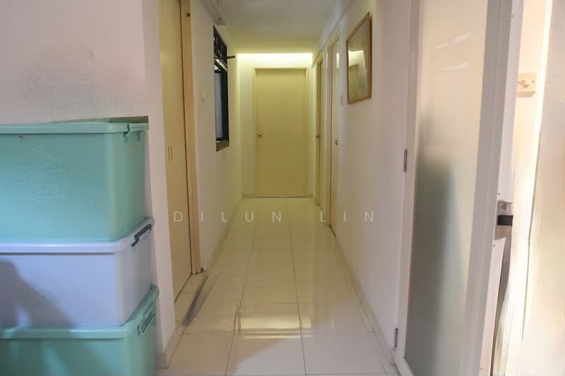 681A Woodlands Drive 62, 681A Woodlands Drive 62, 3 Bedrooms, 1,130 sqft, HDB Flat For Sale, by Dilun Lin, 500121959 - Corridor - PropertyGuru.com.sg