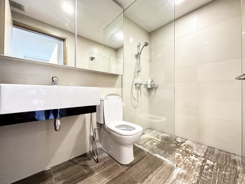 Waterfront Gold, 750 Bedok Reservoir Road, 2 Bedrooms, 872 sqft, Condominium For Sale, by Veann Lee 李慧瑜, 500121968 - Bathroom - PropertyGuru.com.sg