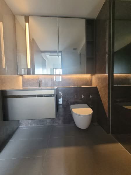 Tembusu Grand, 94 Jalan Tembusu, 2 Bedrooms, 667 sqft, Condominium For Sale, by Tony Lee, 500121976 - Bathroom - PropertyGuru.com.sg