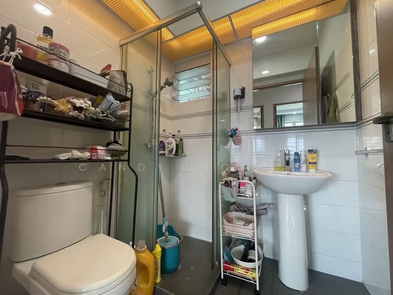 8A Upper Boon Keng Road, 8A Upper Boon Keng Road, 3 Bedrooms, 1,023 sqft, HDB Flat For Sale, by Candy ZiQi 紫绮, 500121978 - Bathroom - PropertyGuru.com.sg