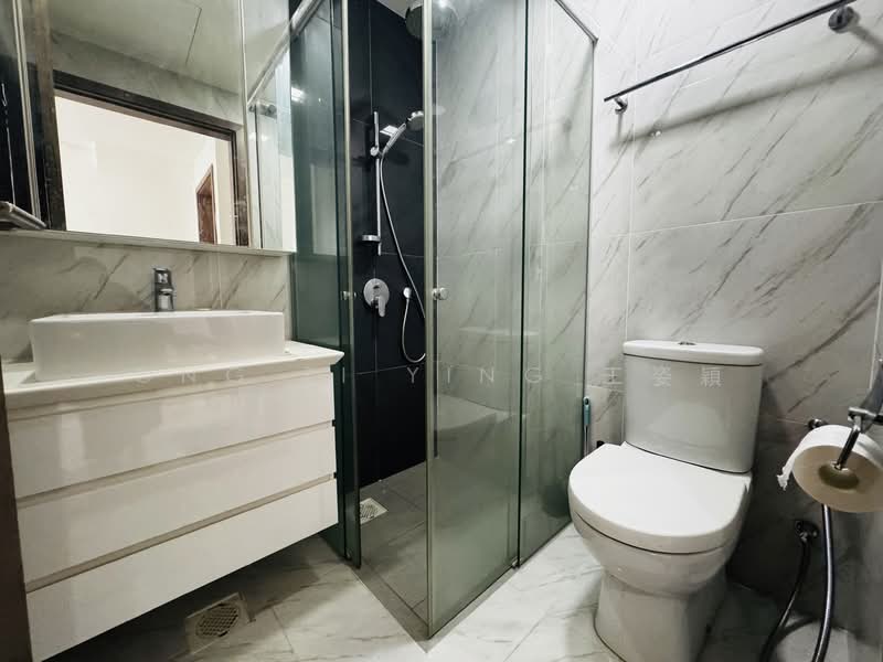 Kensington Square, 2 Jalan Lokam, 2 Bedrooms, 904 sqft, Apartment For Rent, by Ong Zi Ying 王姿穎, 500121983 - Guest bathroom - PropertyGuru.com.sg