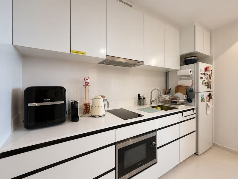 Parc Botannia, 10 Fernvale Street, 2 Bedrooms, 581 sqft, Condominium For Sale, by Hosea Tan, 500121985 - Kitchen - PropertyGuru.com.sg