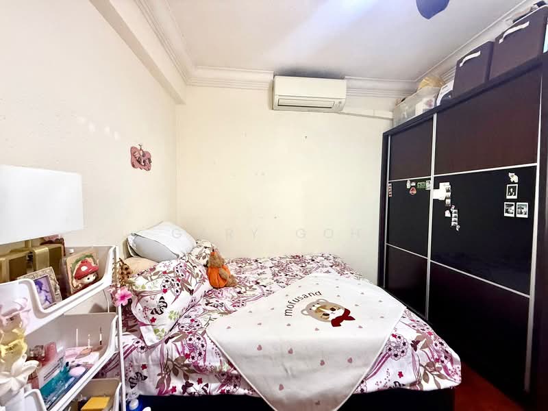 305 Tampines Street 32, 305 Tampines Street 32, 3 Bedrooms, 1,345 sqft, HDB Flat For Sale, by Gary Goh, 500121991 - Bedroom 1 - PropertyGuru.com.sg