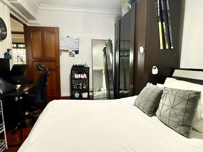 305 Tampines Street 32, 305 Tampines Street 32, 3 Bedrooms, 1,345 sqft, HDB Flat For Sale, by Gary Goh, 500121991 - Bedroom 2 - PropertyGuru.com.sg