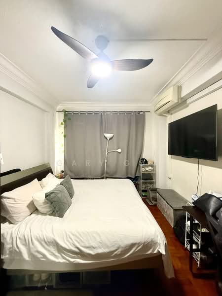 305 Tampines Street 32, 305 Tampines Street 32, 3 Bedrooms, 1,345 sqft, HDB Flat For Sale, by Gary Goh, 500121991 - Bedroom 2 - PropertyGuru.com.sg