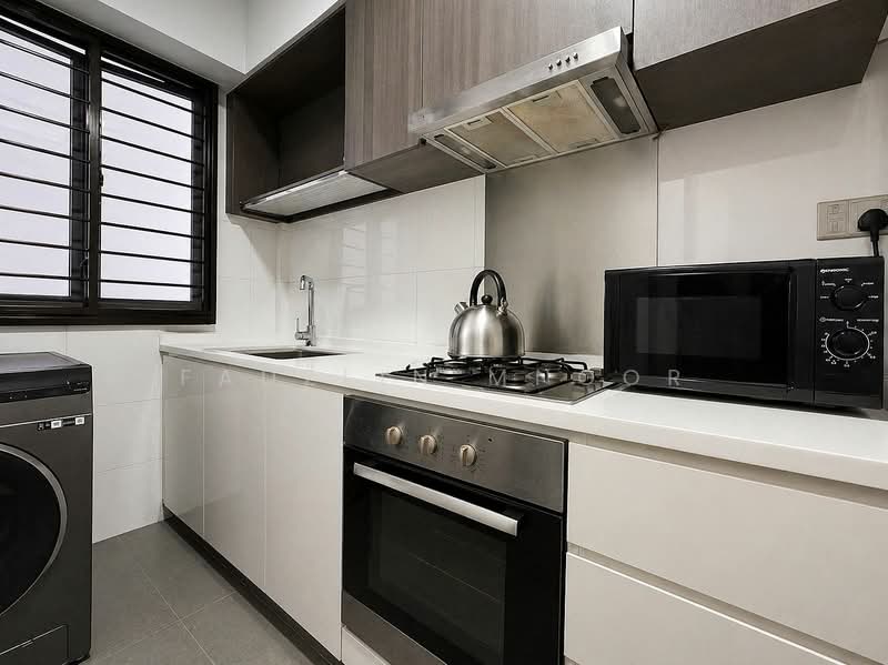 748A Bedok Reservoir Crescent, 748A Bedok Reservoir Crescent, 2 Bedrooms, 710 sqft, HDB Flat For Sale, by Fadzlin MNoor, 500122001 - Kitchen - PropertyGuru.com.sg