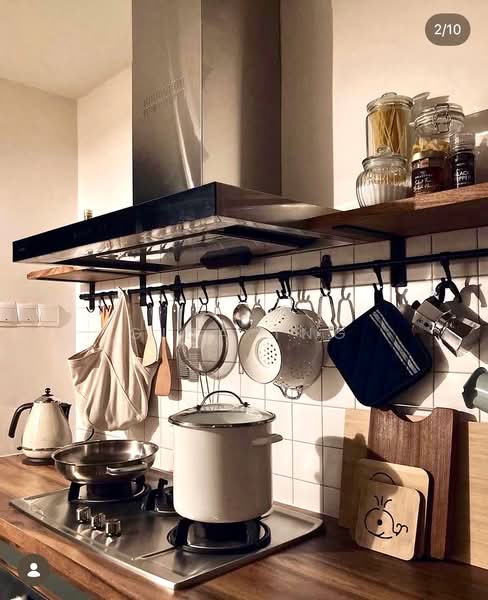 The Sixth Avenue Residences, 160 Sixth Avenue, 2 Bedrooms, 969 sqft, Condominium For Sale, by Gina Tng, 500122004 - Kitchen - PropertyGuru.com.sg