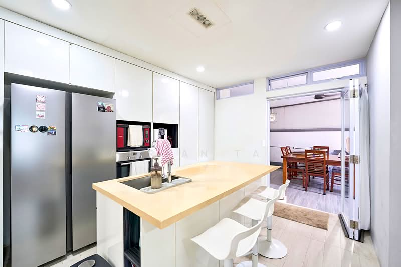 Burgundy Hill, Burgundy Rise, 5 Bedrooms, 3,638 sqft, Semi-Detached House For Sale, by Adrian Tan, 500122007 - Kitchen - PropertyGuru.com.sg