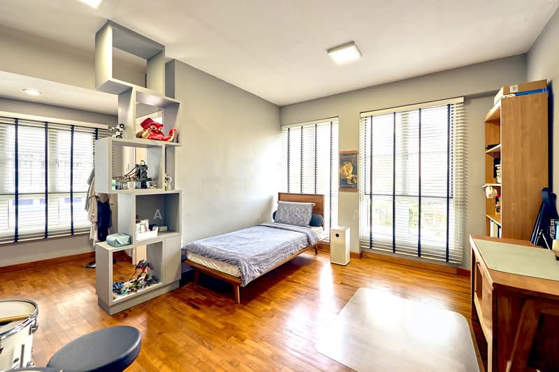 Burgundy Hill, Burgundy Rise, 5 Bedrooms, 3,638 sqft, Semi-Detached House For Sale, by Adrian Tan, 500122007 - Bedroom - PropertyGuru.com.sg