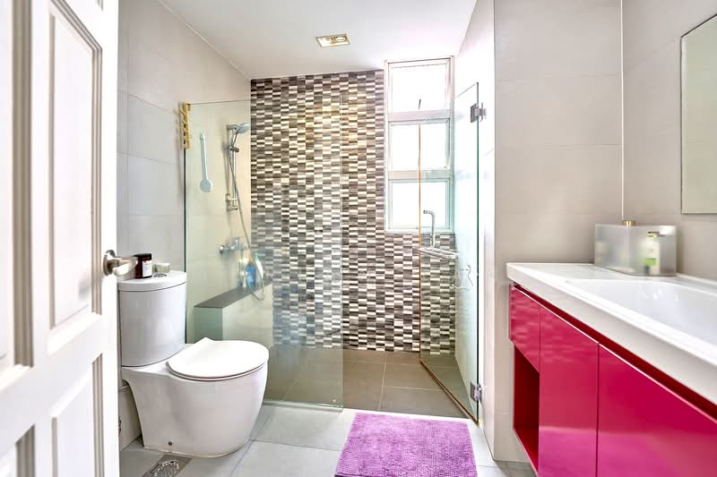 Burgundy Hill, Burgundy Rise, 5 Bedrooms, 3,638 sqft, Semi-Detached House For Sale, by Adrian Tan, 500122007 - Bathroom - PropertyGuru.com.sg