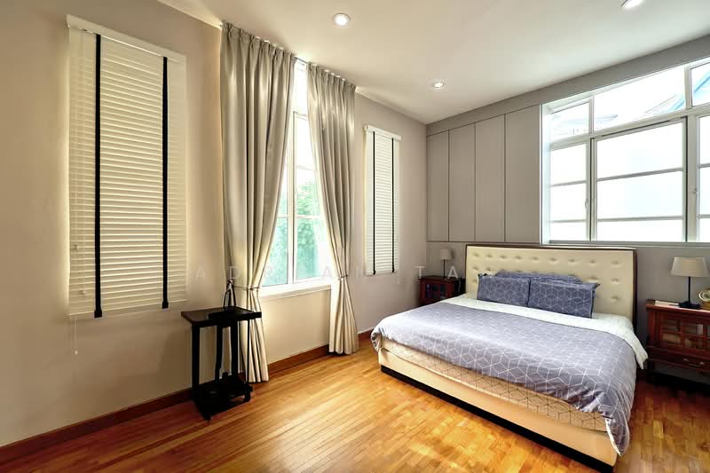 Burgundy Hill, Burgundy Rise, 5 Bedrooms, 3,638 sqft, Semi-Detached House For Sale, by Adrian Tan, 500122007 - Bedroom - PropertyGuru.com.sg