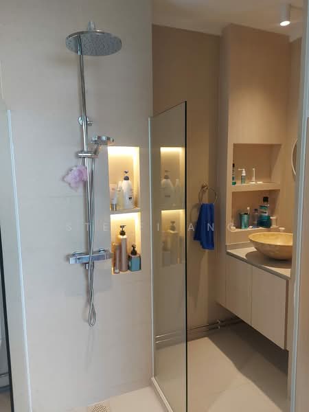 8 Kim Tian Place, 8 Kim Tian Place, 3 Bedrooms, 1,410 sqft, HDB Flat For Rent, by Steffi Ang, 500122008 - Bathroom - PropertyGuru.com.sg
