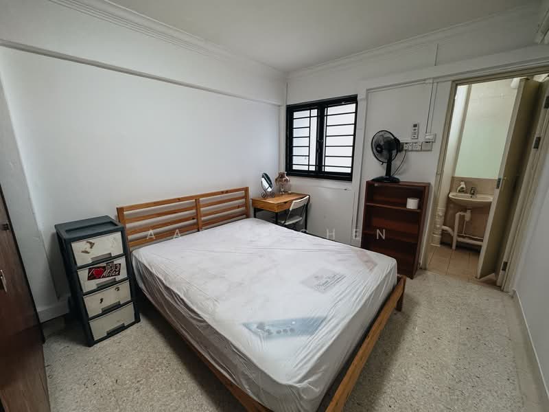 425 Ang Mo Kio Avenue 3, 425 Ang Mo Kio Avenue 3, 2 Bedrooms, 786 sqft, HDB Flat For Rent, by Aaron Chen, 500122026 - Bedroom - PropertyGuru.com.sg