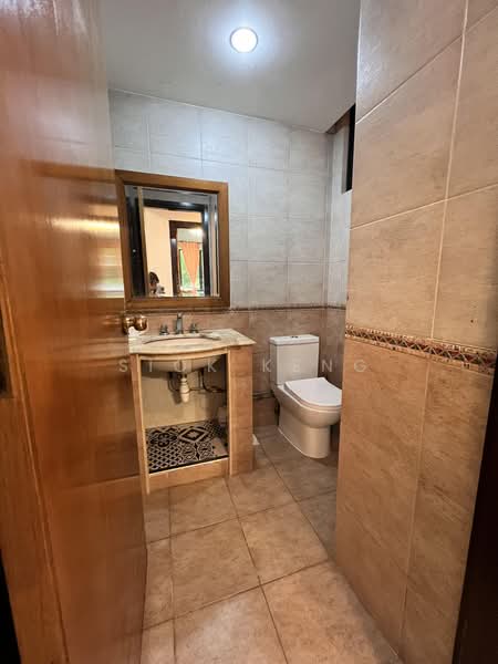 Regent Heights, 52 Bukit Batok East Avenue 5, 1 Bedroom, 1,033 sqft, Condominium For Sale, by Siok Keng, 500122033 - Bathroom - PropertyGuru.com.sg