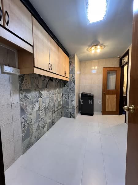Regent Heights, 52 Bukit Batok East Avenue 5, 1 Bedroom, 1,033 sqft, Condominium For Sale, by Siok Keng, 500122033 - Kitchen - PropertyGuru.com.sg