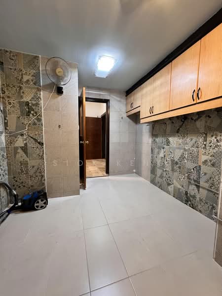 Regent Heights, 52 Bukit Batok East Avenue 5, 1 Bedroom, 1,033 sqft, Condominium For Sale, by Siok Keng, 500122033 - Kitchen - PropertyGuru.com.sg