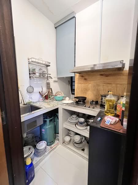 Regent Heights, 52 Bukit Batok East Avenue 5, 1 Bedroom, 1,033 sqft, Condominium For Sale, by Siok Keng, 500122033 - Kitchen - PropertyGuru.com.sg