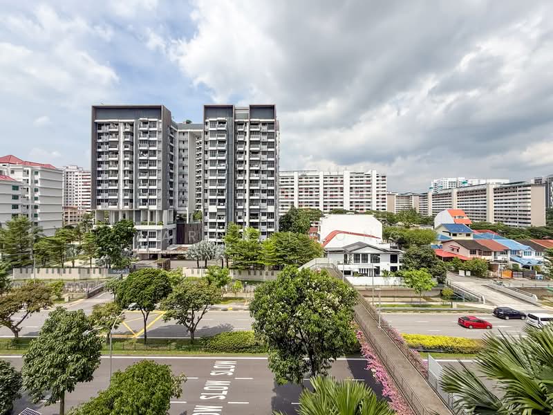 Near Kovan Mrt, Landed Facing, 2 Bedder with Utility, , 2 Bedrooms, 914 sqft, Apartment For Sale, by Aaron Leong, 500122034 - Exterior - PropertyGuru.com.sg