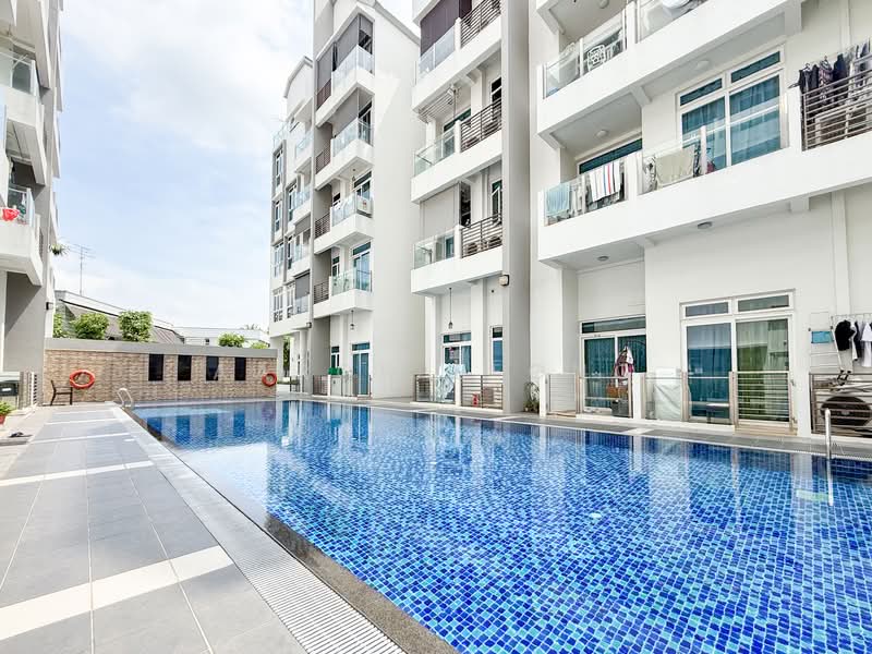 Near Kovan Mrt, Landed Facing, 2 Bedder with Utility, , 2 Bedrooms, 914 sqft, Apartment For Sale, by Aaron Leong, 500122034 - Exterior - PropertyGuru.com.sg
