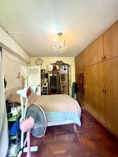 229 Lorong 8 Toa Payoh, 229 Lorong 8 Toa Payoh, 4 Bedrooms, 1,259 sqft, HDB Flat For Sale, by Wendi Sim, 500122036 - Master Bedroom - PropertyGuru.com.sg