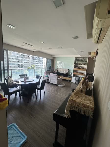 The Centris, 73 Jurong West Central 3, 3 Bedrooms, 1,304 sqft, Apartment For Sale, by Vivian Tan, 500122037 - Living Room - PropertyGuru.com.sg