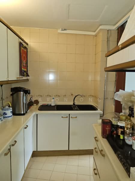 Clementi Park, 135 Sunset Way, 3 Bedrooms, 1,657 sqft, Condominium For Sale, by Aaron Ong, 500122056 - Kitchen - PropertyGuru.com.sg