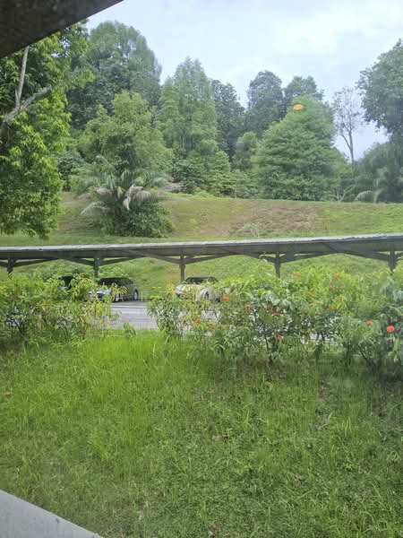 Clementi Park, 135 Sunset Way, 3 Bedrooms, 1,657 sqft, Condominium For Sale, by Aaron Ong, 500122056 - Sheltered Car Park - PropertyGuru.com.sg